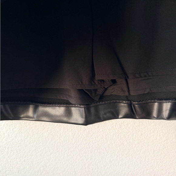 Abercrombie & Fitch Skirt Skort Black Faux Leather Mini Wrap Zipper NWT Sz XS - Picture 7 of 9